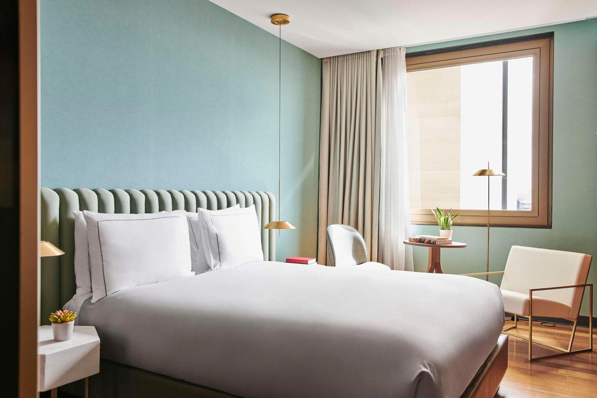 Grand Hyatt Barcelona Hotell Exteriör bild A room at the hotel